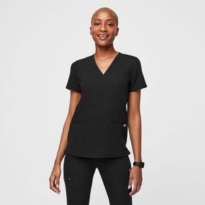 FIGS Casma 3 Pocket Scrub Top